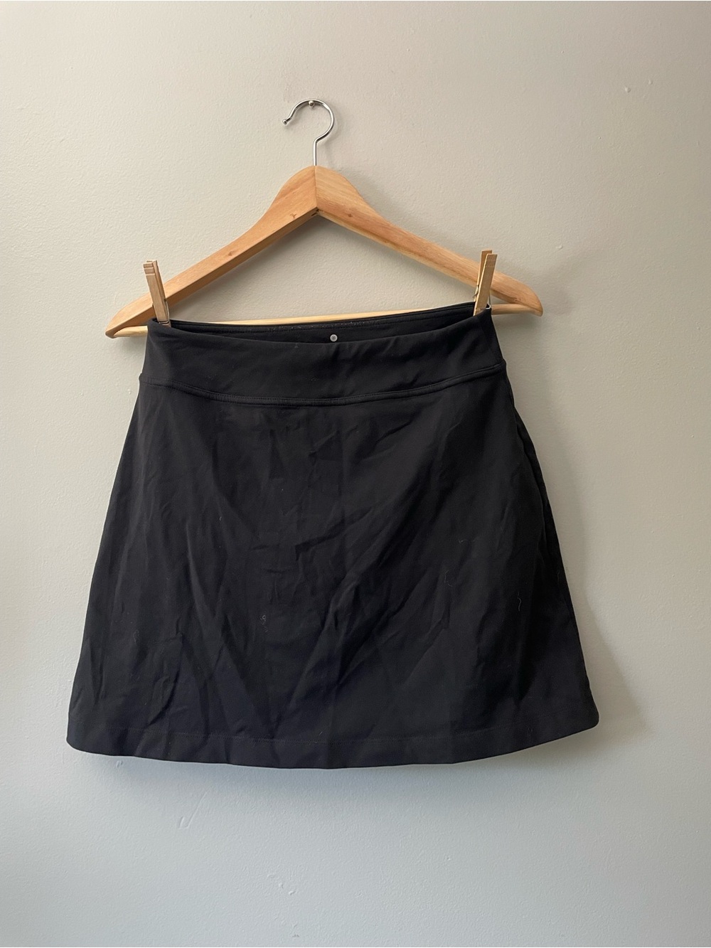 Athleta Black Skort - skirt lined with shorts - sz XS